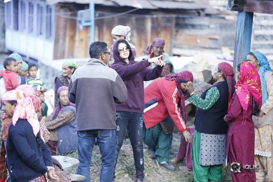 Mehbooba-Movie-Working-Stills